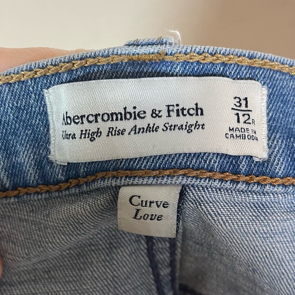 Abercrombie & Fitch Ultra High Rise Ankle Straight Curve Love Jeans Size 12 / 31 - Picture 10 of 11